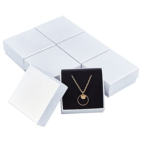NBEADS Caja de joyería blanca de 7,5 x 7,5 x 3,5 cm, caja de regalo de papel cuadrada, cajas de cartón con relleno de esponja para pendientes, collar y embalaje